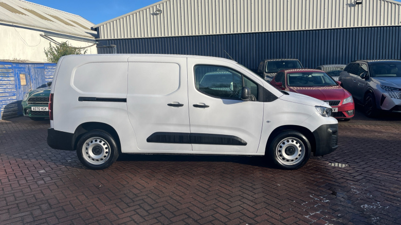 Peugeot Partner Long Diesel 950 1.5 BlueHDi 100 Professional Premium + Van